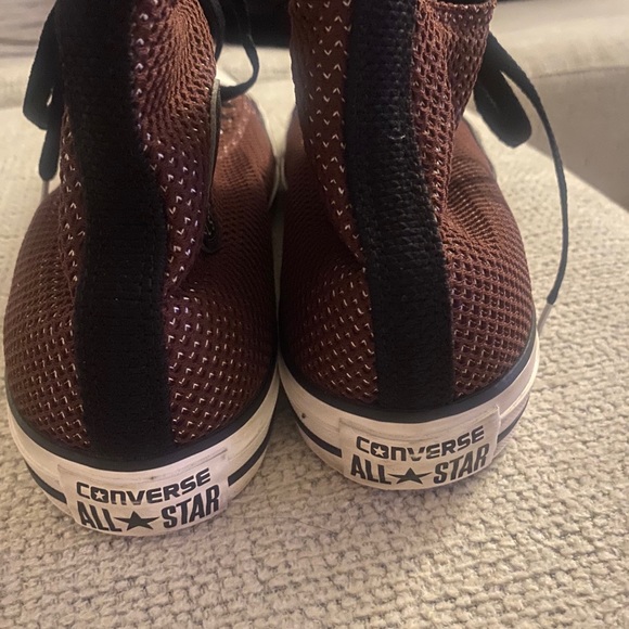 Chuck Taylor Converse - Picture 6 of 8